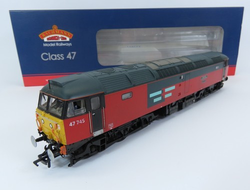Bachmann 817 class 47 - oo,