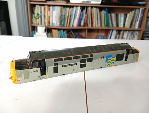Bachmann gauge class 37 - bachmann,